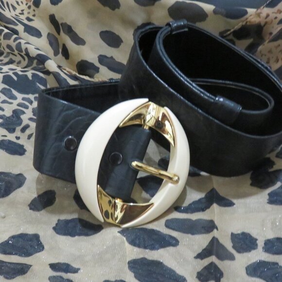 Alexis Kirk Accessories - Alexis Kirk Vintage snakeskin leather Navy Gold embellished belt Gorgeous!!